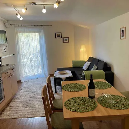 Zechmeister Apartment *